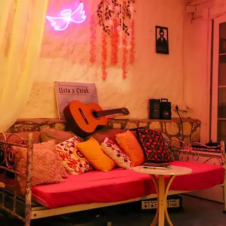 Szálloda Usta X Cirak Butik