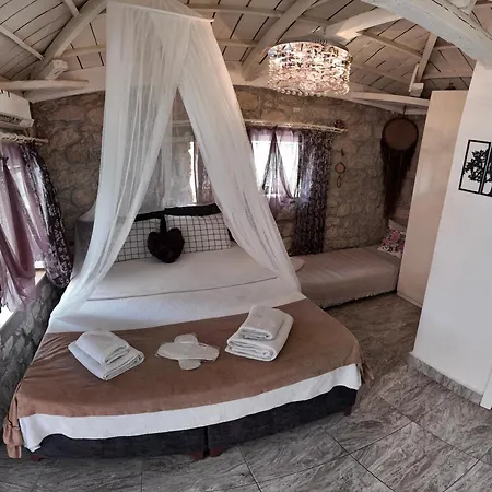 Hotel Usta X Cirak Butik *