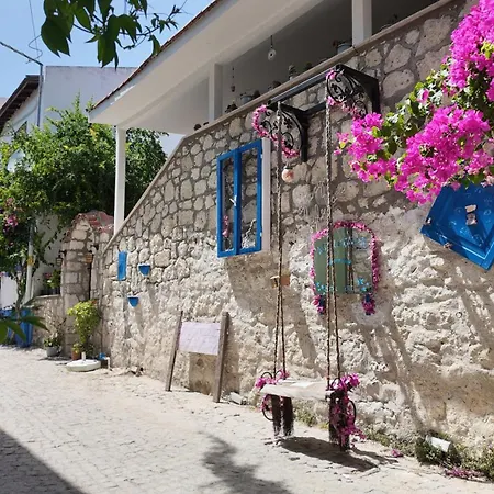 Hotel Usta X Cirak Butik