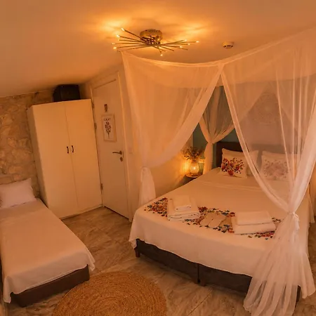 Hotel Usta X Cirak Butik
