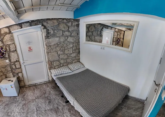 Usta X çırak Butik Hotel *