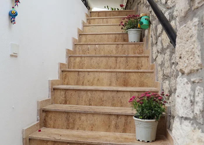 Usta X çırak Butik Otel İzmir