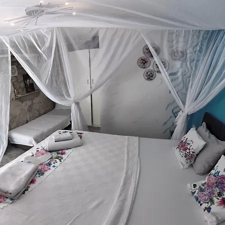 Hotel Usta X Cirak Butik