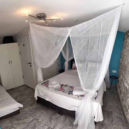 Usta X çırak Butik Otel *