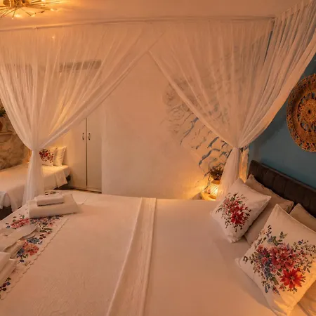 Usta X çırak Butik Otel *