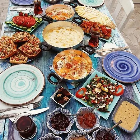Usta X Cirak Butik * איזמיר